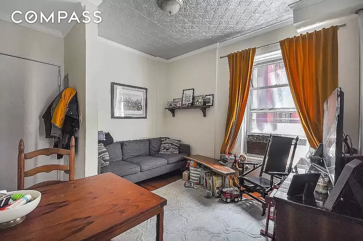 Photo 1 of 1273 1st Avenue 4, Upper East Side, NYC, $3,300, Web #: 1071098238
