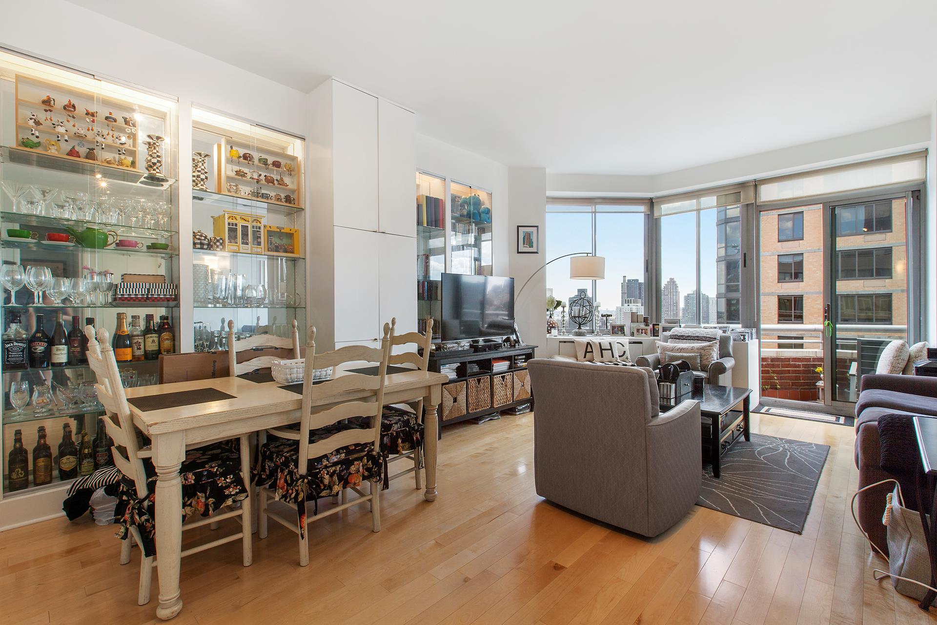 401 East 84th Street Phb, Yorkville, Upper East Side, NYC - 1 Bedrooms  
1.5 Bathrooms  
4 Rooms - 
