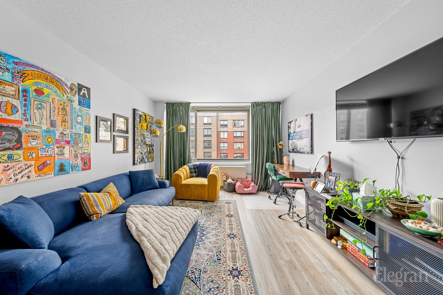 2 South End Avenue 7-H, Battery Park City, Downtown, NYC - 1 Bedrooms  
1 Bathrooms  
3 Rooms - 