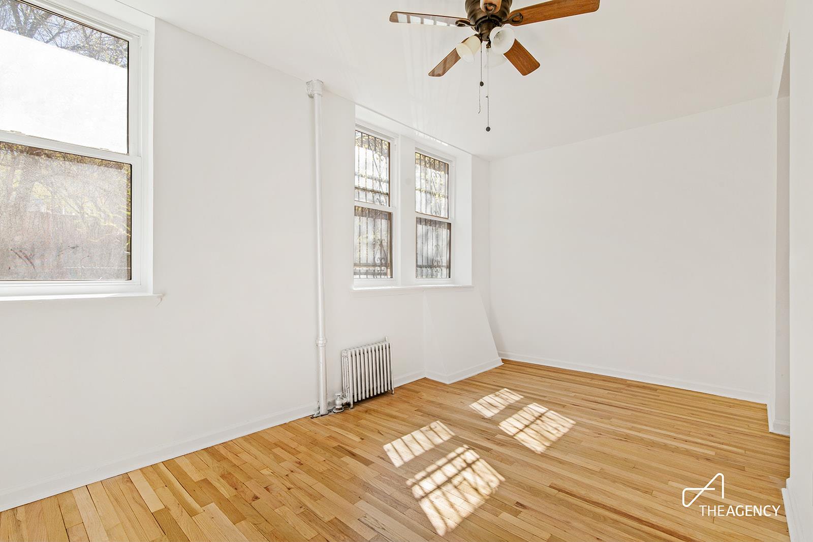 111 South 3rd Street 1-E, Williamsburg, Brooklyn, New York - 1 Bedrooms  
1 Bathrooms  
2 Rooms - 