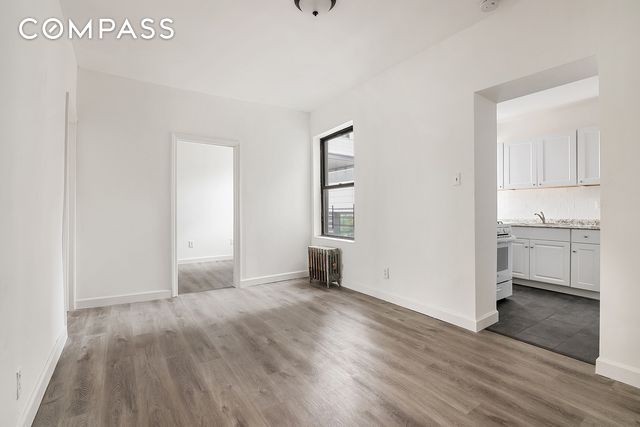 256 South 4th Street 30, Williamsburg, Brooklyn, New York - 2 Bedrooms  

4 Rooms - 