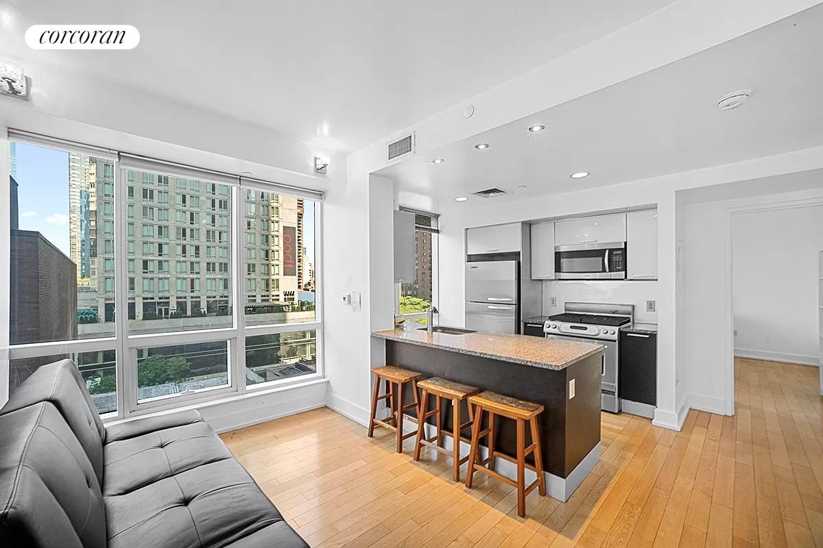 350 West 42nd Street 7L, Hells Kitchen, Midtown West, NYC - 2 Bedrooms  
2 Bathrooms  
4 Rooms - 