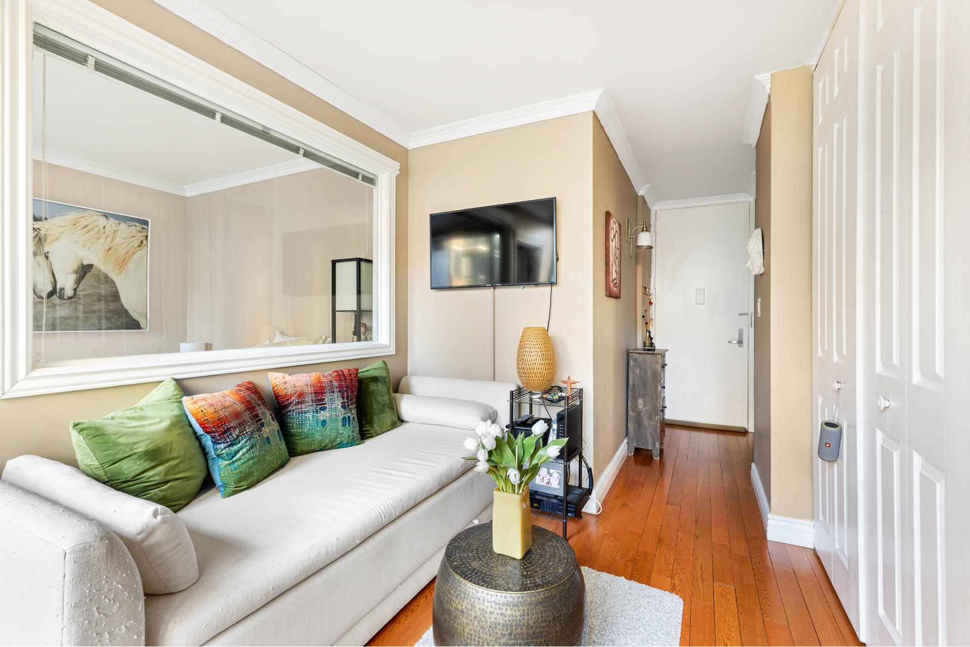 343 East 74th Street 5D, Lenox Hill, Upper East Side, NYC - 1 Bedrooms  
1 Bathrooms  
3 Rooms - 