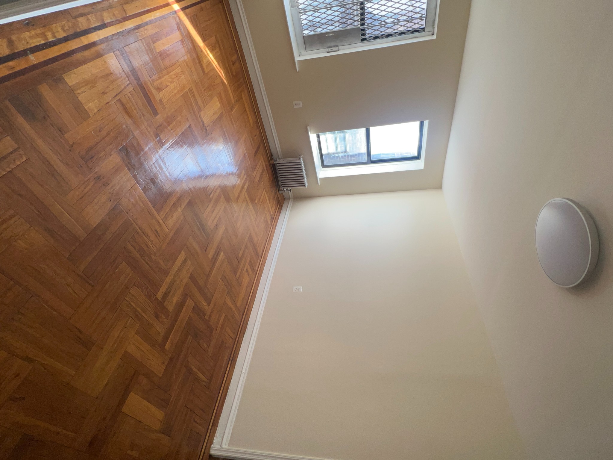 1776 Castle Hill Avenue 1D, Bronx, Bronx, New York - 1 Bedrooms  
1 Bathrooms  
3 Rooms - 