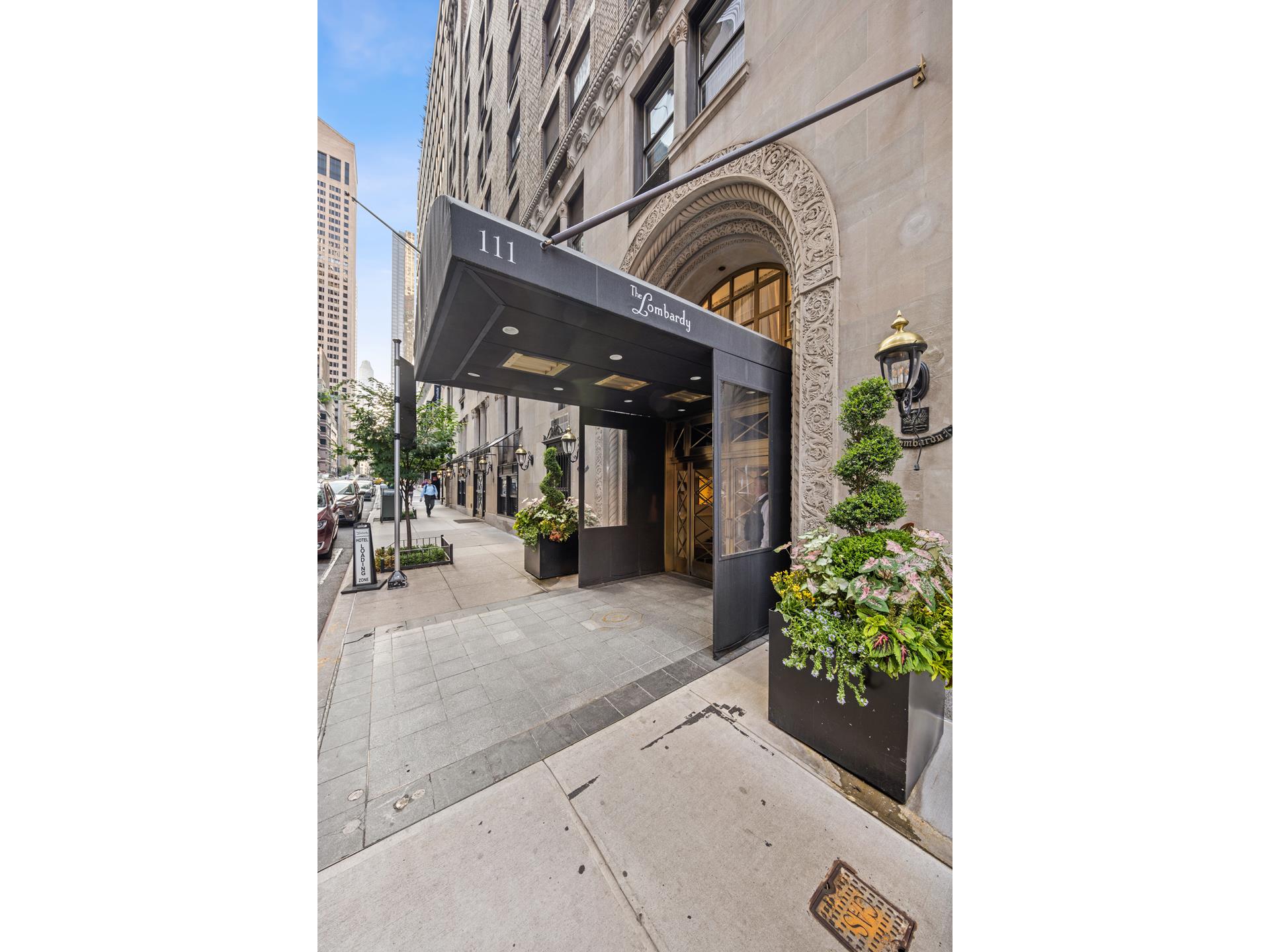 111 East 56th Street 204, Midtown East, Midtown East, NYC - 1 Bathrooms  
2 Rooms - 
