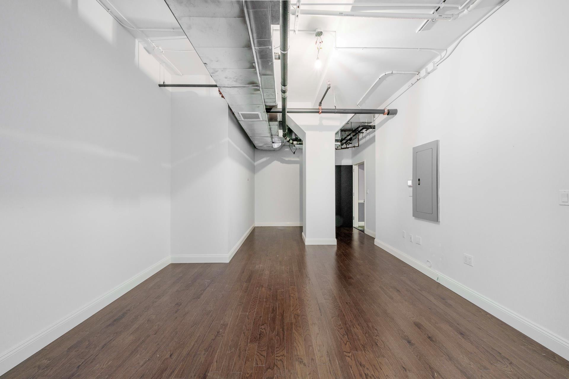 1182 Broadway 3A, Nomad, Downtown, NYC - 1 Bedrooms  
1 Bathrooms  
3 Rooms - 