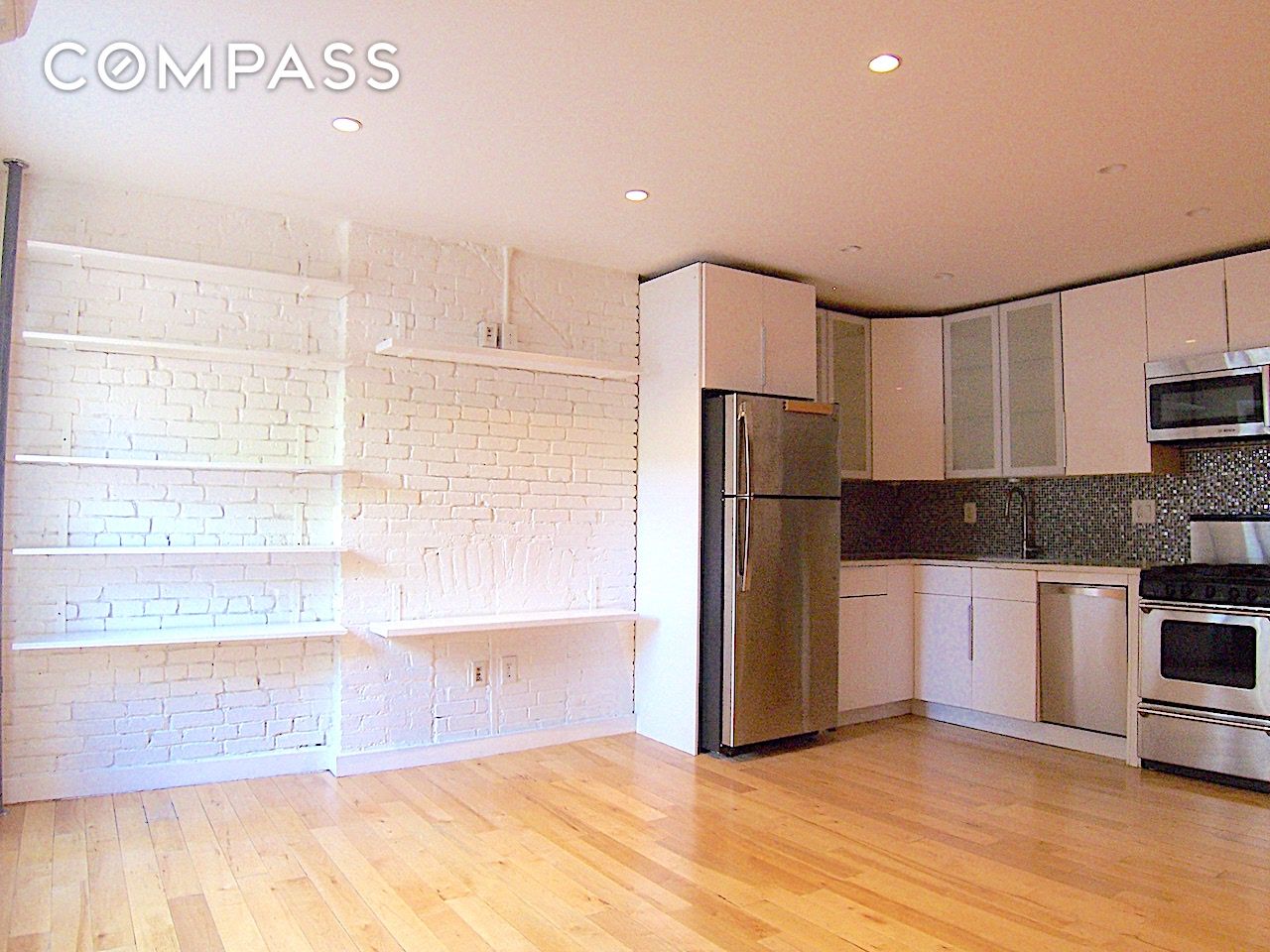 2 South Oxford Street 2, Fort Greene, Brooklyn, New York - 2 Bedrooms  
1 Bathrooms  
4 Rooms - 