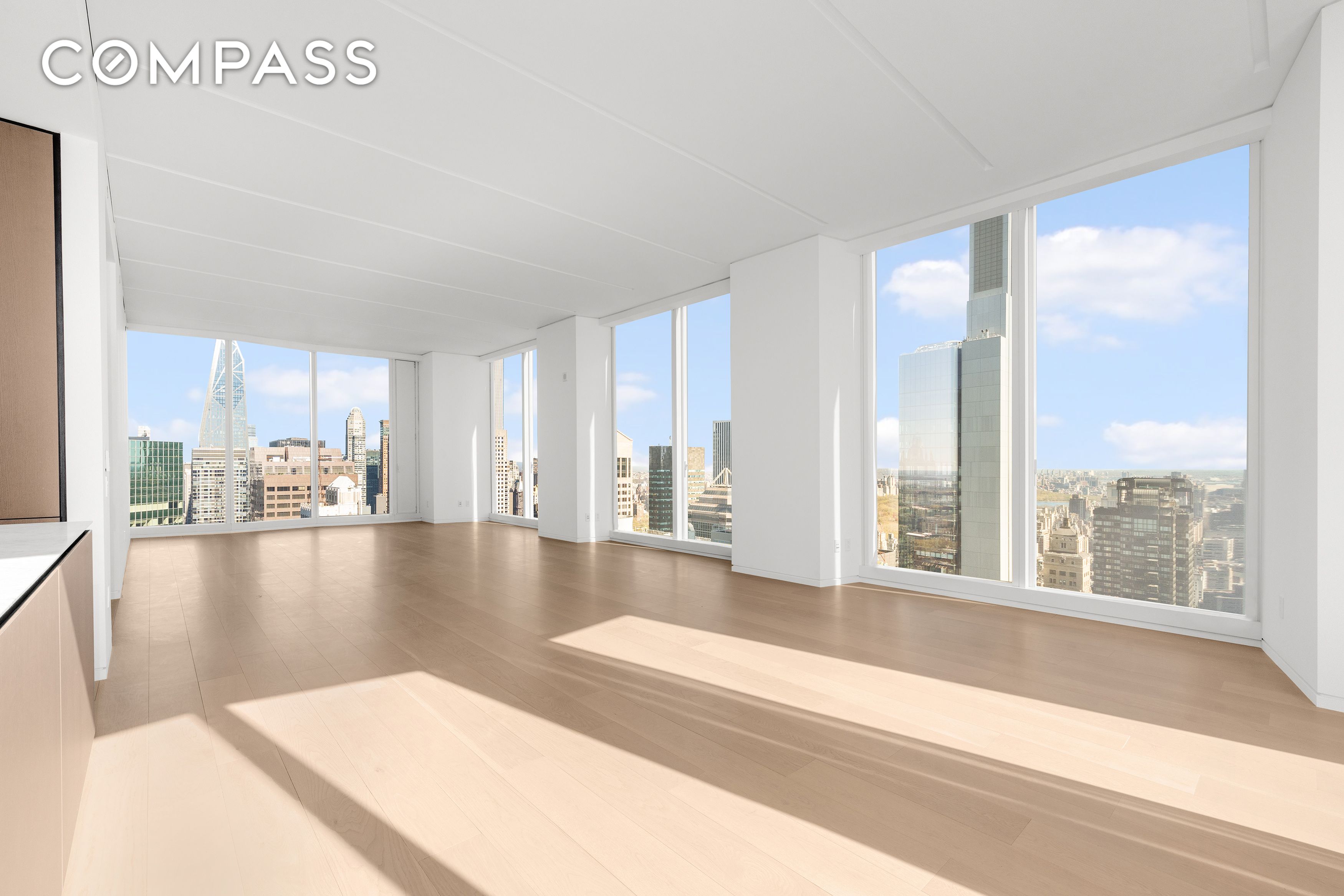 100 East 53rd Street 52A, Midtown East, Midtown East, NYC - 3 Bedrooms  
3.5 Bathrooms  
6 Rooms - 