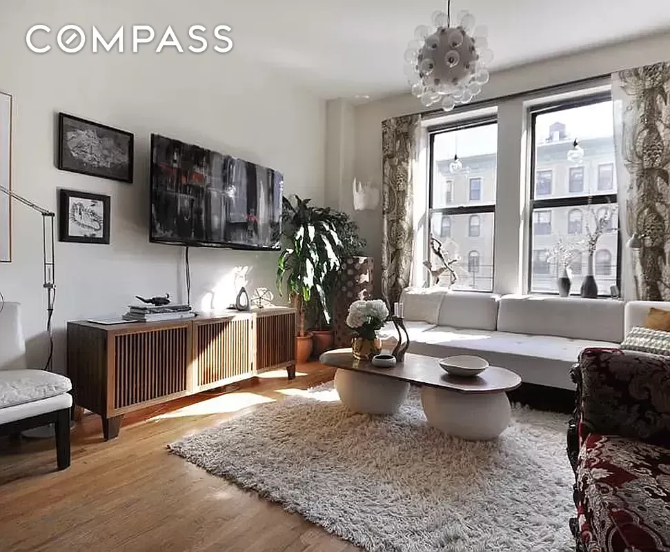 428 Amsterdam Avenue 2A, Upper West Side, Upper West Side, NYC - 3 Bedrooms  
2 Bathrooms  
6 Rooms - 
