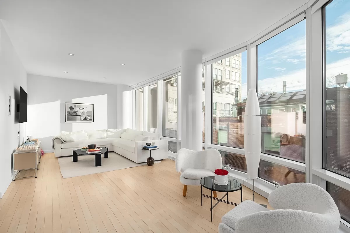 445 Lafayette Street 7B, Noho, Downtown, NYC - 2 Bedrooms  
2.5 Bathrooms  
7 Rooms - 