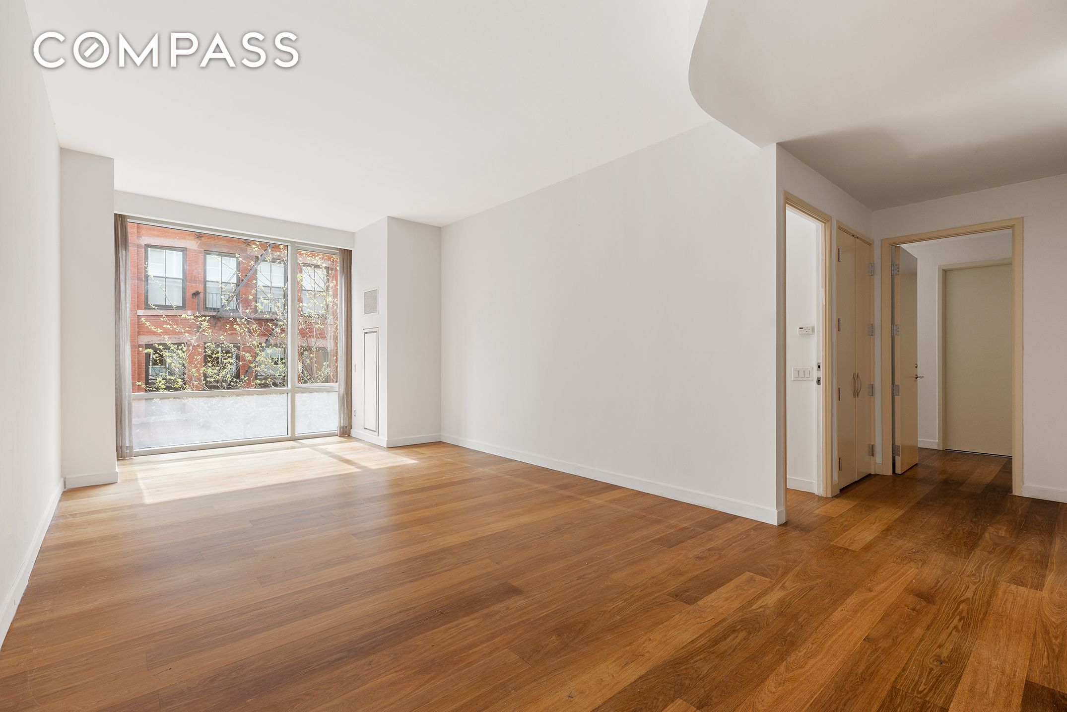 311 West Broadway 3H, Soho, Downtown, NYC - 2 Bedrooms  
2 Bathrooms  
4 Rooms - 