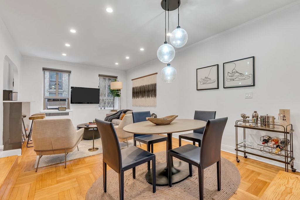 155 West 20th Street 2K, Chelsea, Downtown, NYC - 1 Bedrooms  
1 Bathrooms  
5 Rooms - 