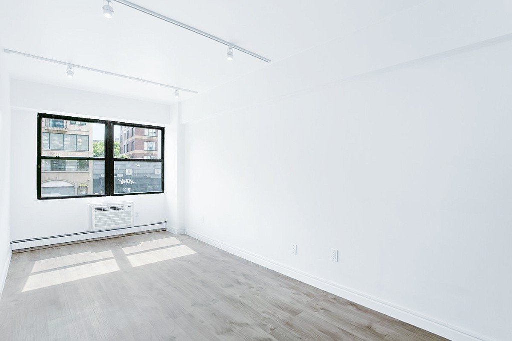 200 Bowery 2B, Nolita, Downtown, NYC - 2 Bedrooms  
1 Bathrooms  
4 Rooms - 