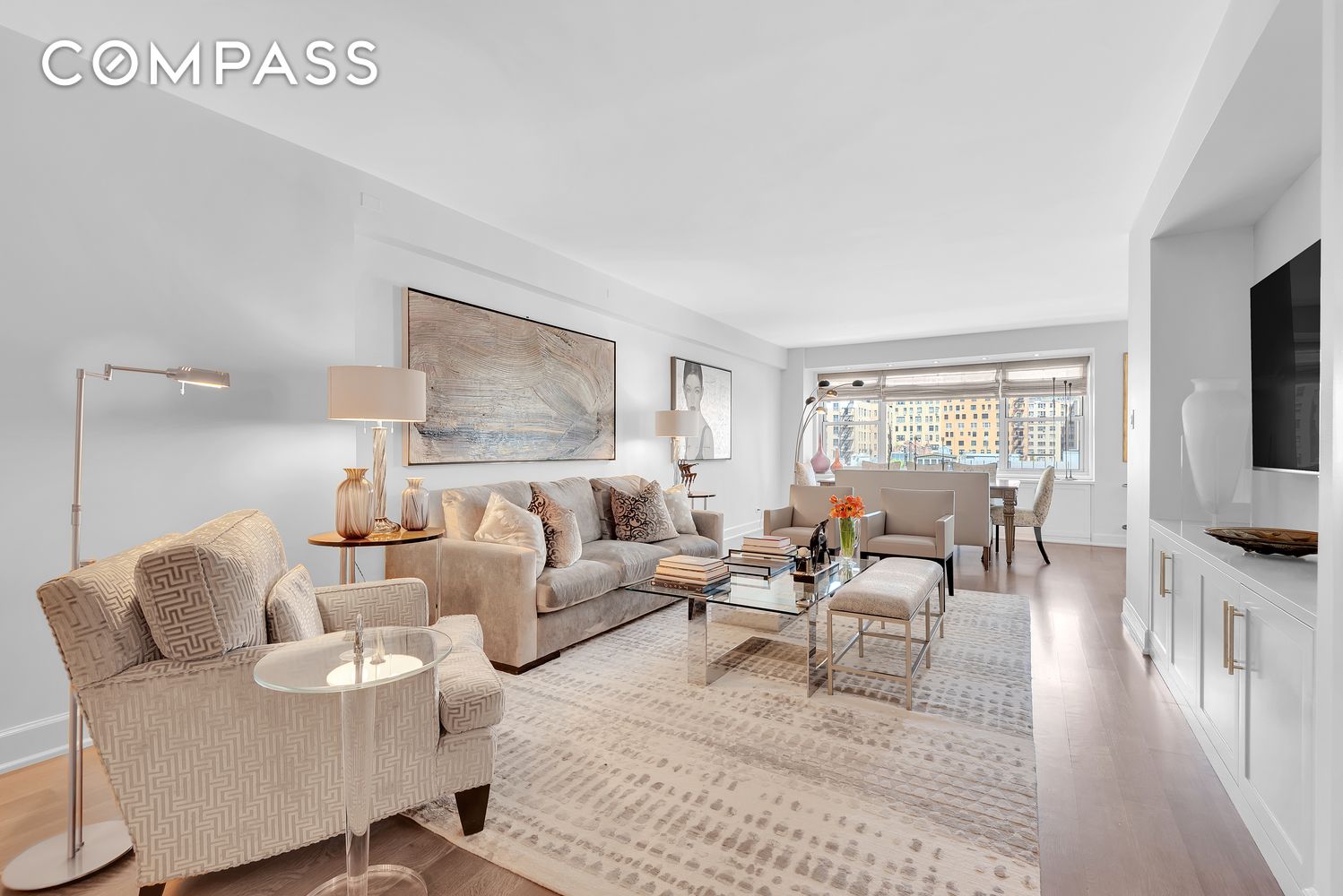 150 East 69th Street 8J, Upper East Side, Upper East Side, NYC - 2 Bedrooms  
2 Bathrooms  
5 Rooms - 