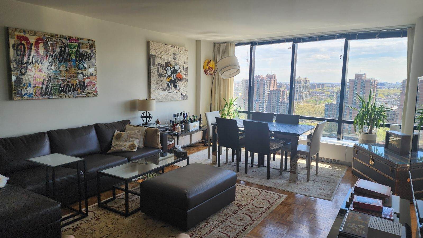 525 East 72nd Street 17E, Upper East Side, Upper East Side, NYC - 2 Bedrooms  
2 Bathrooms  
4 Rooms - 