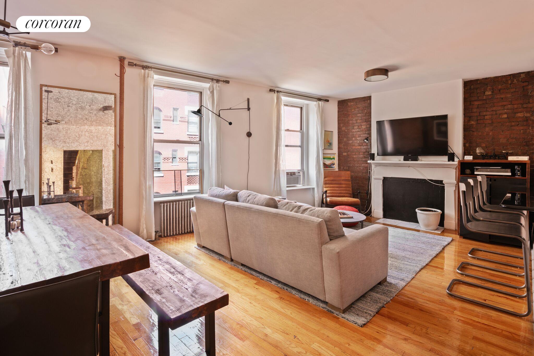 52 Spring Street 3, Nolita, Downtown, NYC - 2 Bedrooms  
1 Bathrooms  
4 Rooms - 