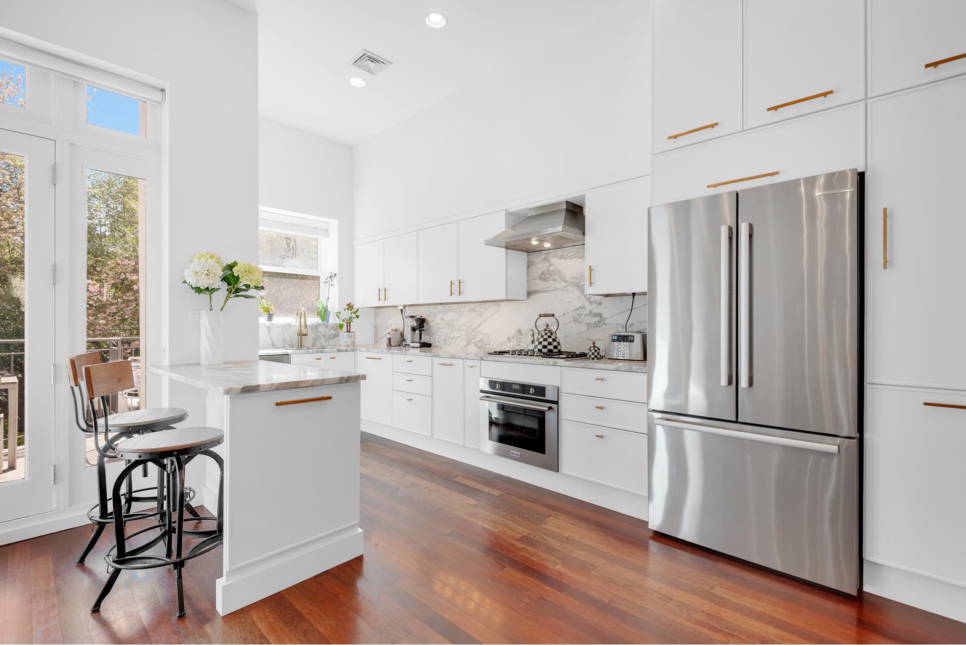 582 Pacific Street A, Park Slope, Brooklyn, New York - 4 Bedrooms  
3.5 Bathrooms  
9 Rooms - 