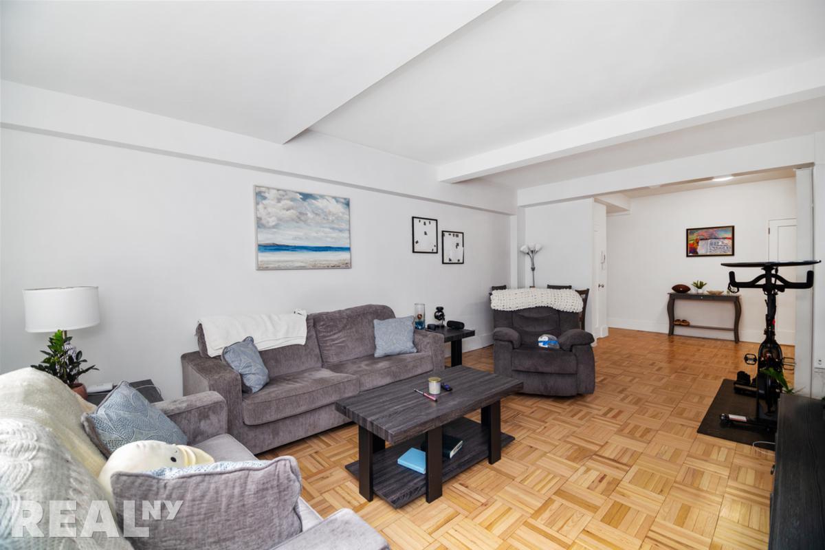 Photo 1 of 45 West 54th Street 10-A, Midtown West, NYC, $574,500, Web #: 1072710434