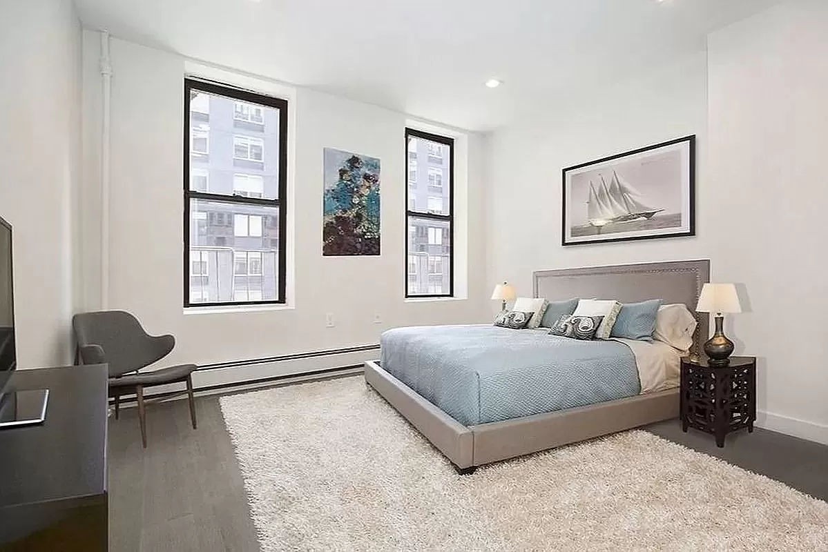 314 West 39th Street 4E, Midtown West, Midtown West, NYC - 2 Bedrooms  
1 Bathrooms  
3 Rooms - 