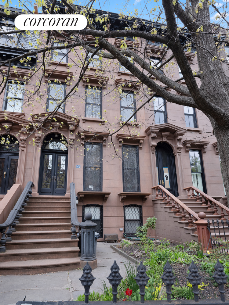 75 Willoughby Avenue 2, Fort Greene, Brooklyn, New York - 4 Bedrooms  
2 Bathrooms  
7 Rooms - 