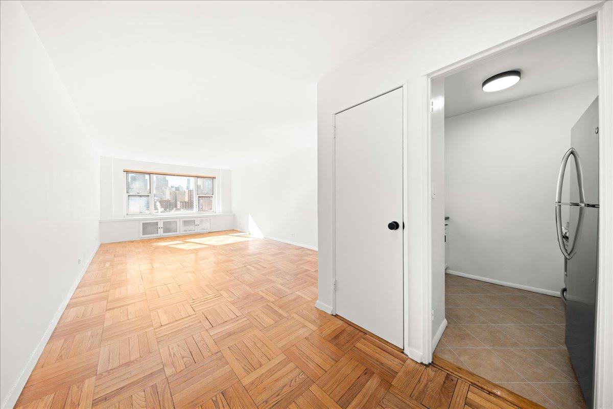 Photo 1 of 440 East 79th Street 14-G, Upper East Side, NYC, $655,000, Web #: 1072880004