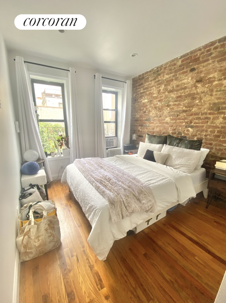413 East 70th Street 24, Lenox Hill, Upper East Side, NYC - 1 Bedrooms  
1 Bathrooms  
3 Rooms - 
