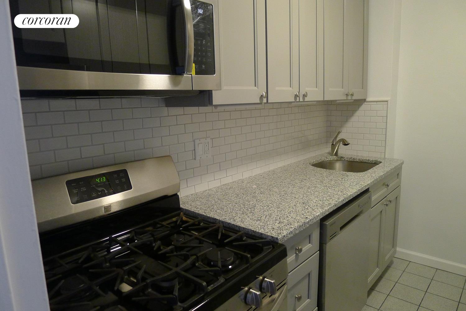 Photo 1 of 400 Central Park 16T, Upper West Side, NYC, $3,200, Web #: 1072885093