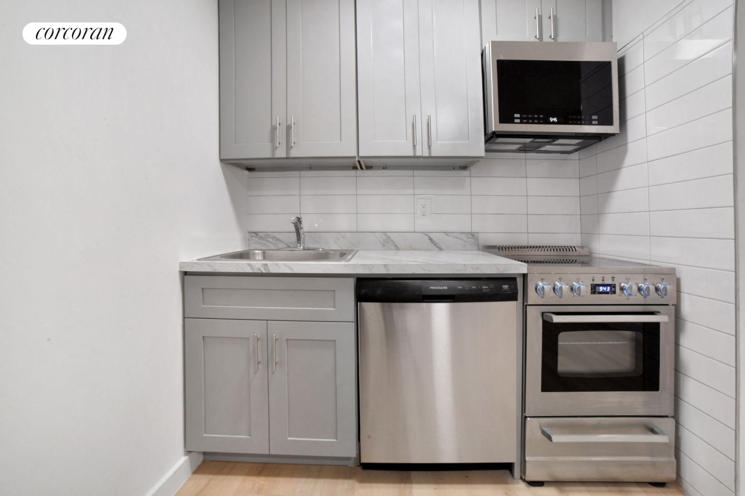 312 East 85th Street 2Bd, Yorkville, Upper East Side, NYC - 2 Bedrooms  
2 Bathrooms  
5 Rooms - 