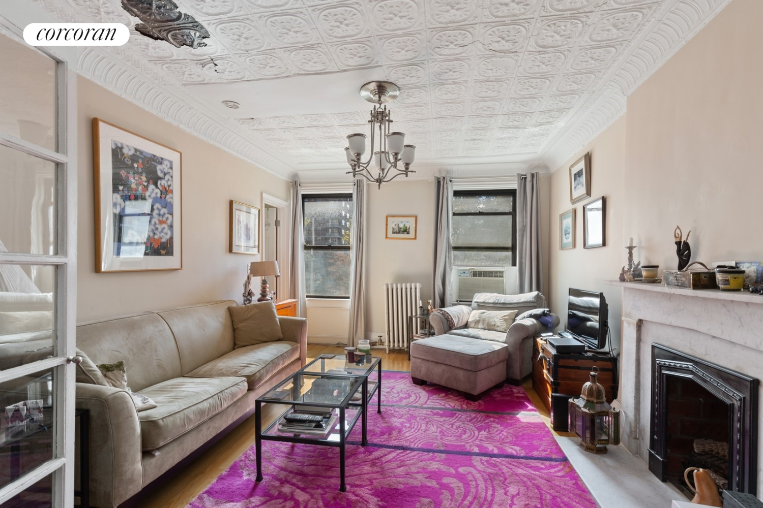 343 West 29th Street 3, Chelsea, Downtown, NYC - 2 Bedrooms  
1 Bathrooms  
5 Rooms - 