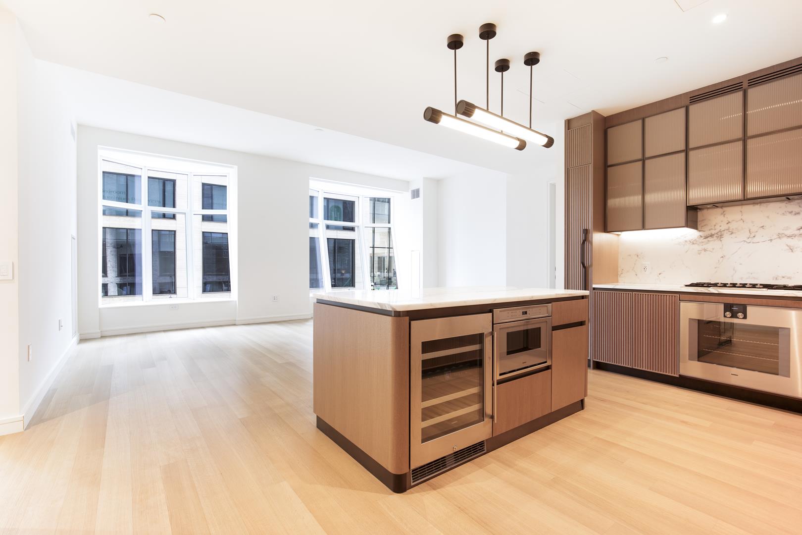 515 West 18th Street 407, Chelsea, Downtown, NYC - 2 Bedrooms  
2 Bathrooms  
5 Rooms - 