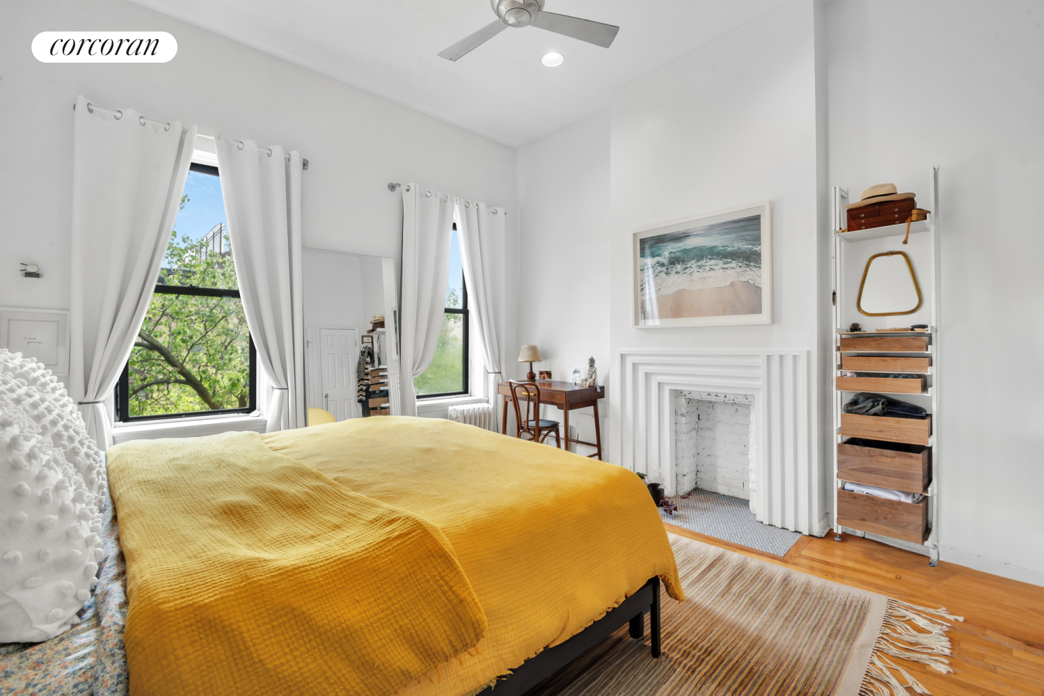 160 5th Avenue 4L, Park Slope, Brooklyn, New York - 2 Bedrooms  
2 Bathrooms  
5 Rooms - 