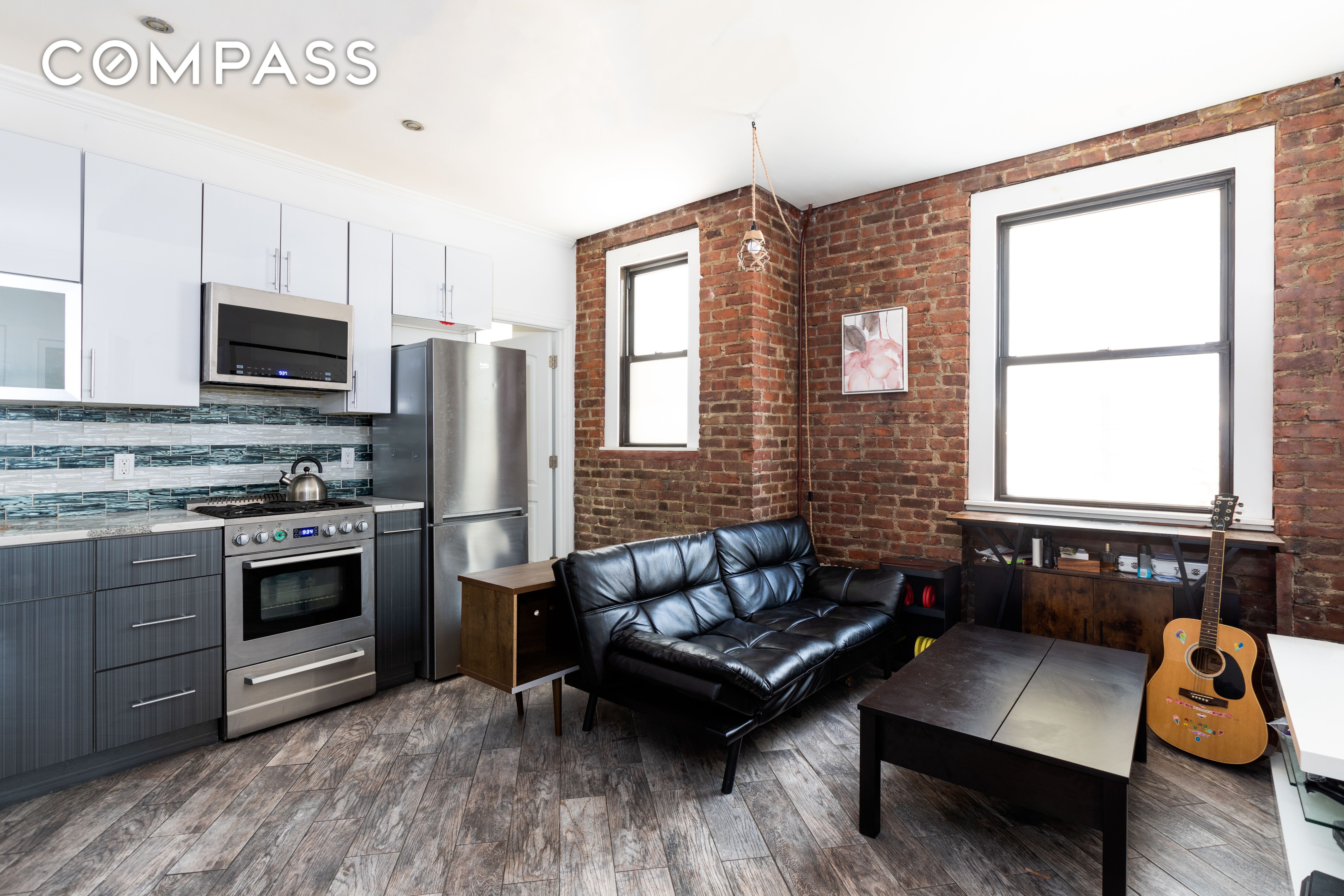 21-16 35th Street, Astoria, Queens, New York - 2 Bedrooms  
1 Bathrooms  
4 Rooms - 