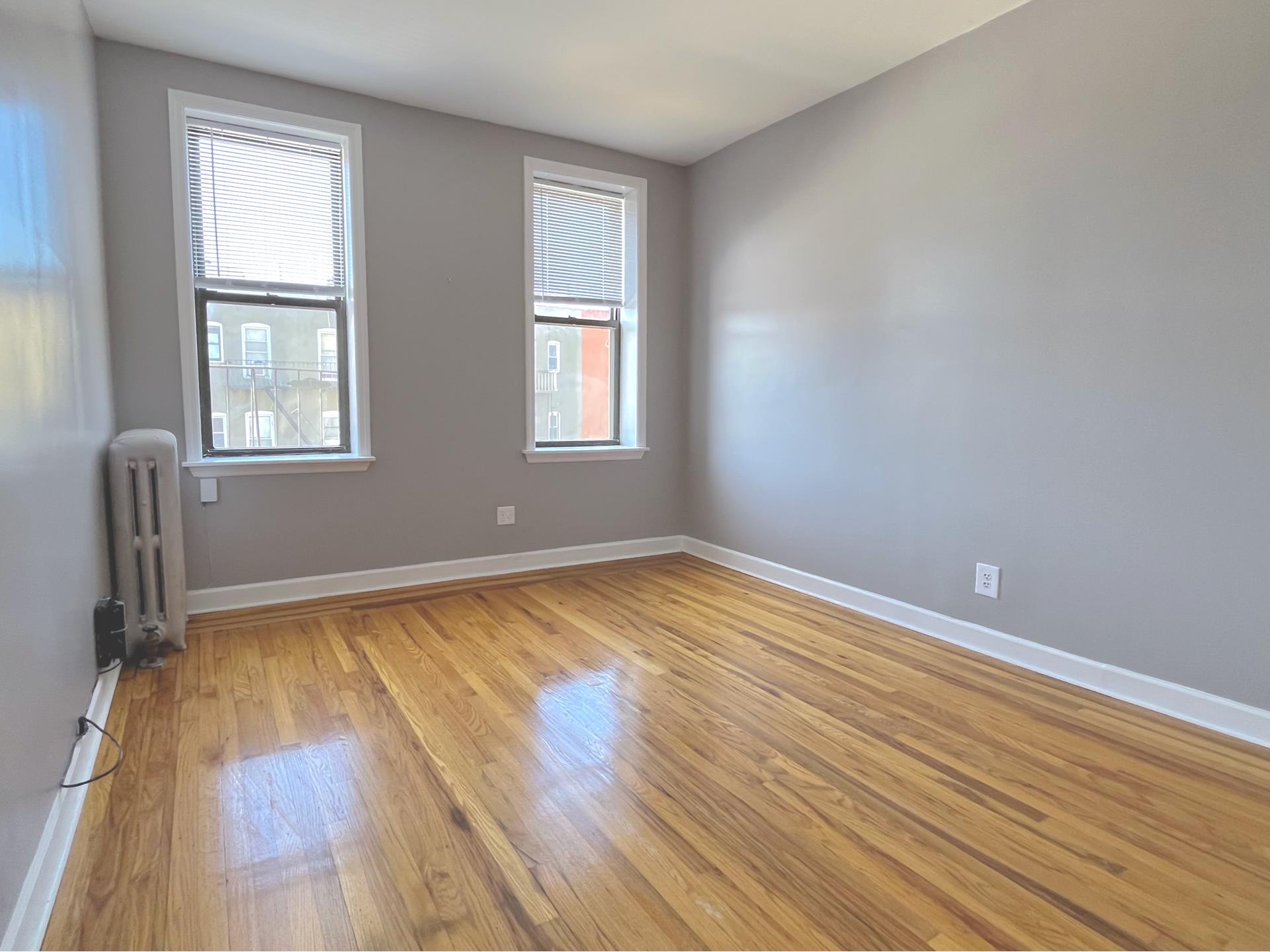 275 Schaefer Street 3R, Bushwick, Brooklyn, New York - 2 Bedrooms  
1 Bathrooms  
3 Rooms - 