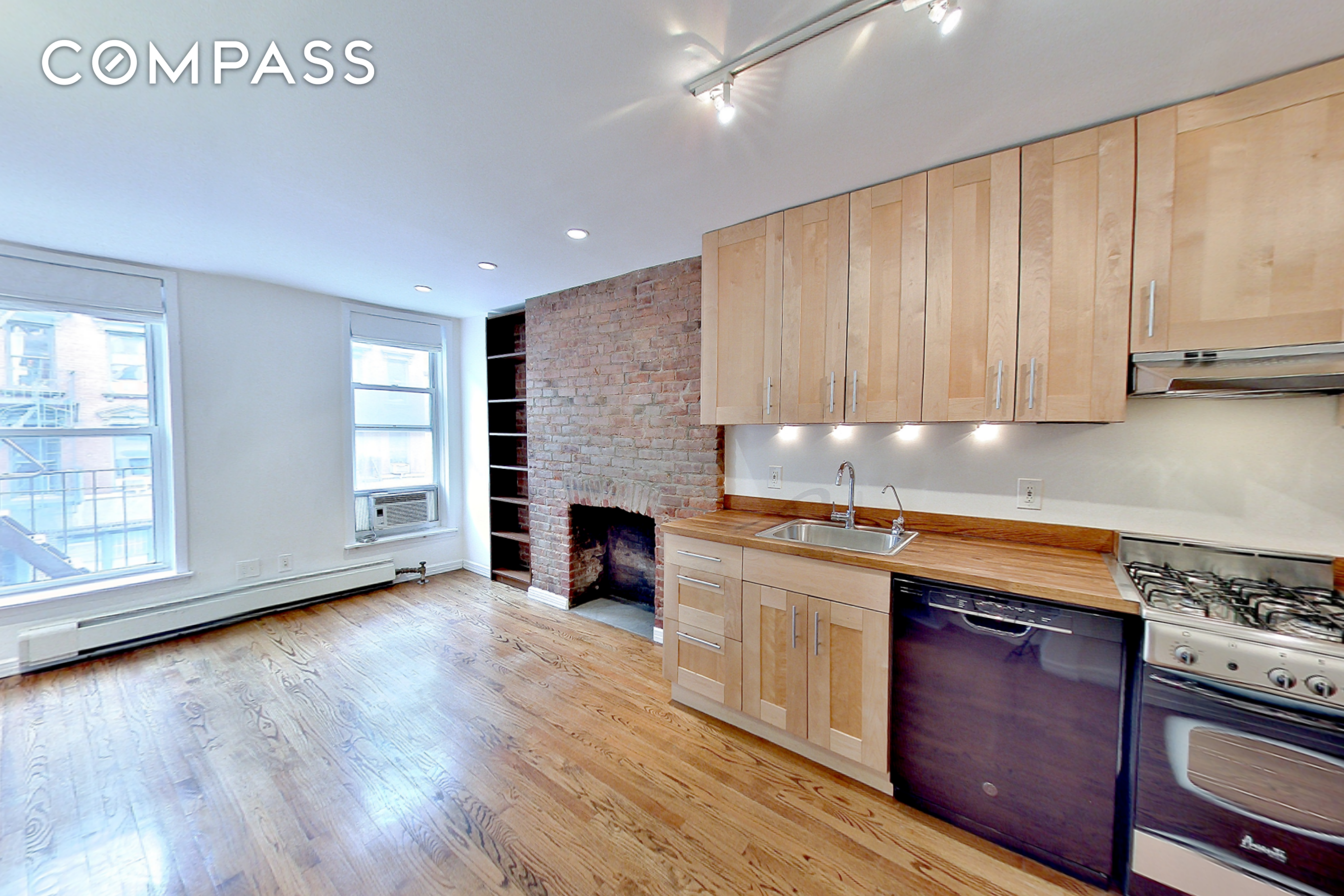 336 East 6th Street 2Fe, East Village, Downtown, NYC - 1 Bathrooms  
2 Rooms - 
