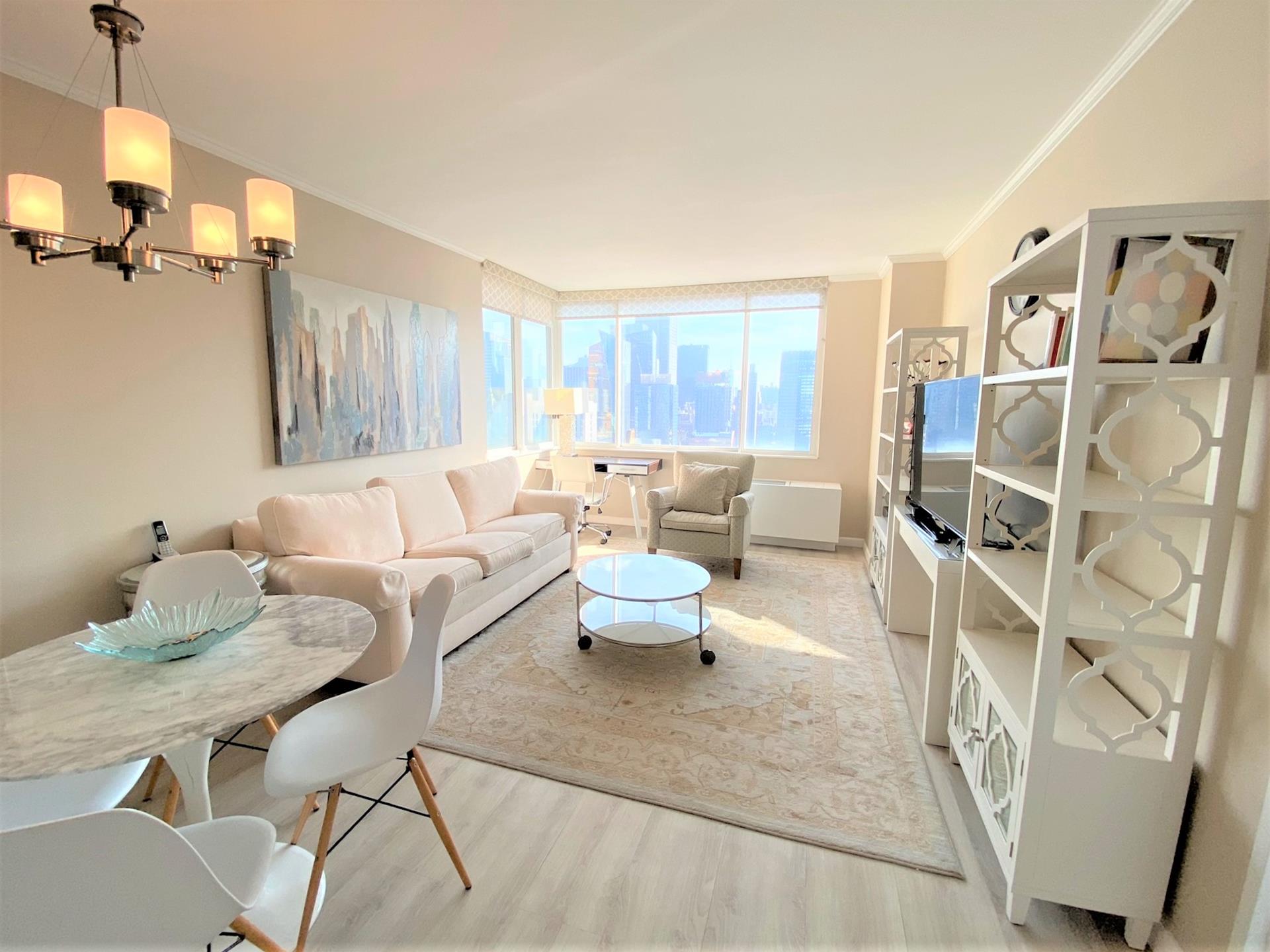 350 West 50th Street 33C, Hells Kitchen, Midtown West, NYC - 1 Bedrooms  
1 Bathrooms  
3 Rooms - 