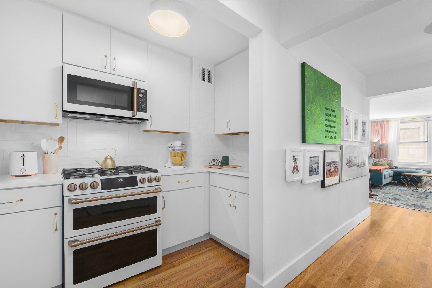 399 OCEAN Parkway, New York, NY 11218, 1 Bedroom Bedrooms, 4 Rooms Rooms,1 BathroomBathrooms,Residential,For Sale,OCEAN,RPLU-33422979948