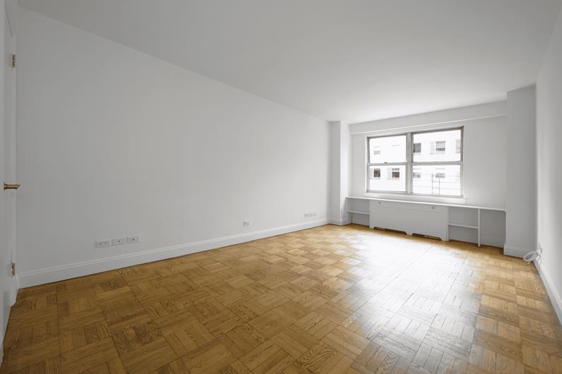 155 East 34th Street 14-O, Murray Hill, Midtown East, NYC - 1 Bedrooms  
1 Bathrooms  
3 Rooms - 