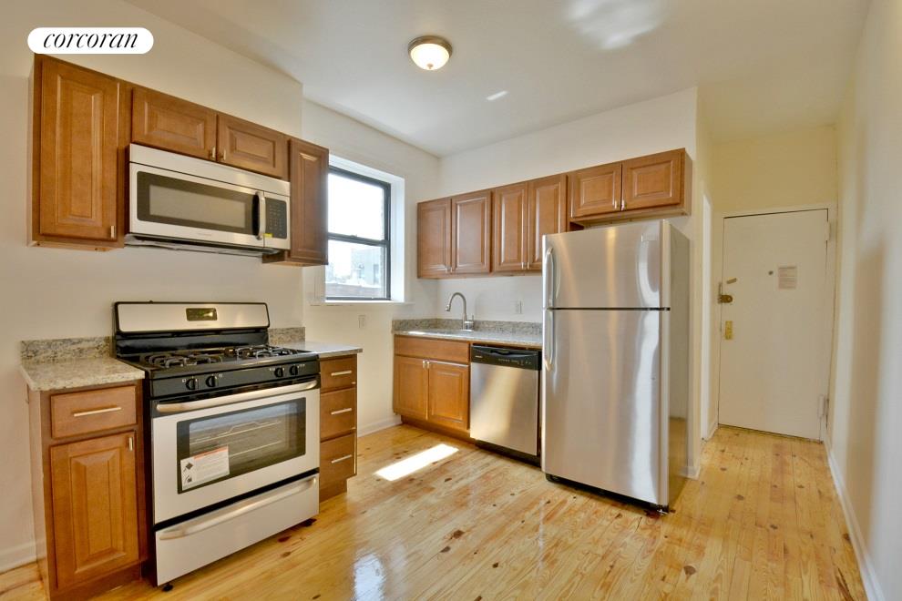 252 12th Street 1E, South Slope, Brooklyn, New York - 3 Bedrooms  
1 Bathrooms  
5 Rooms - 
