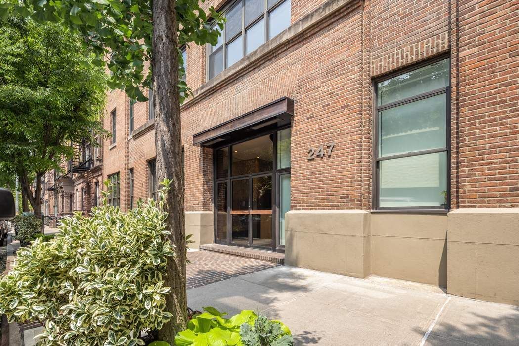 247 W 12th Street, New York, NY 10014, 4 Bedrooms Bedrooms, 11 Rooms Rooms,4 BathroomsBathrooms,Residential,For Sale,Greenwich House,12th,PRCH-7536522