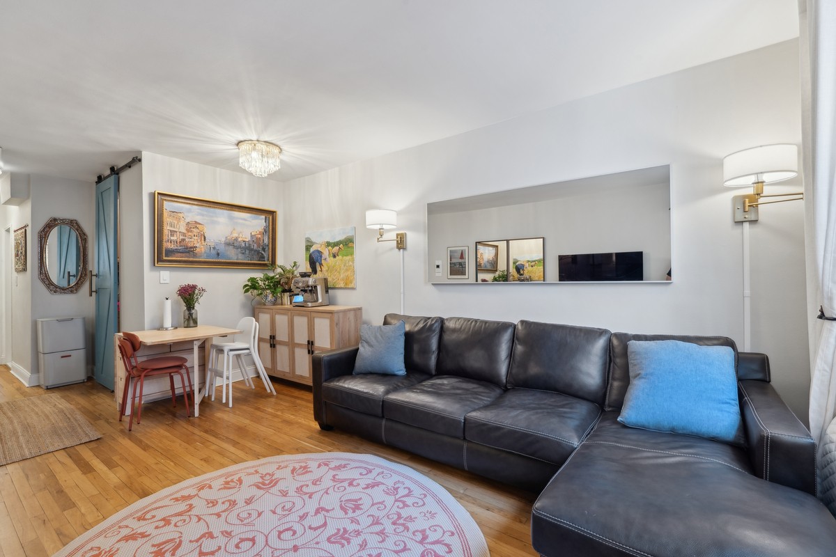 320 East 35th Street 4F, Kips Bay, Midtown East, NYC - 1 Bedrooms  
1 Bathrooms  
3 Rooms - 