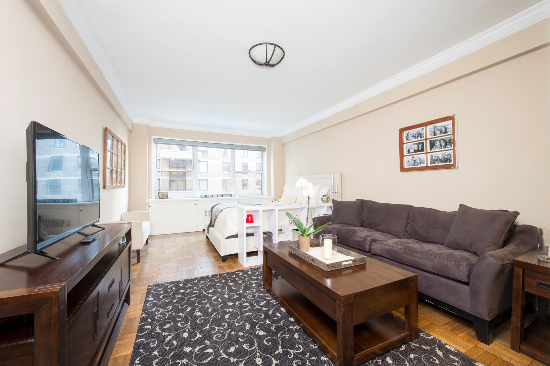 310 East 49th Street 6F, Turtle Bay, Midtown East, NYC - 1 Bathrooms  
2 Rooms - 