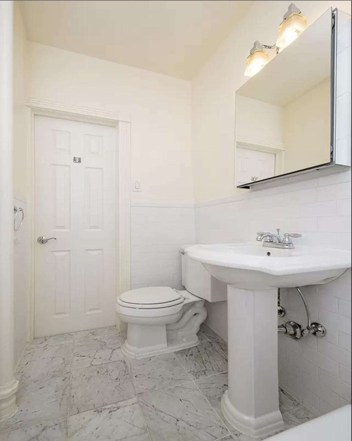 340 East 81st Street 2B, Upper East Side, Upper East Side, NYC - 1 Bathrooms  
2 Rooms - 