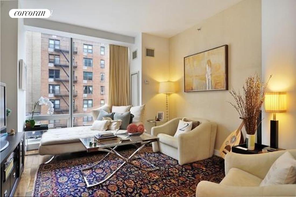 166 West 18th Street 3A, Chelsea, Downtown, NYC - 1 Bedrooms  
1.5 Bathrooms  
3 Rooms - 