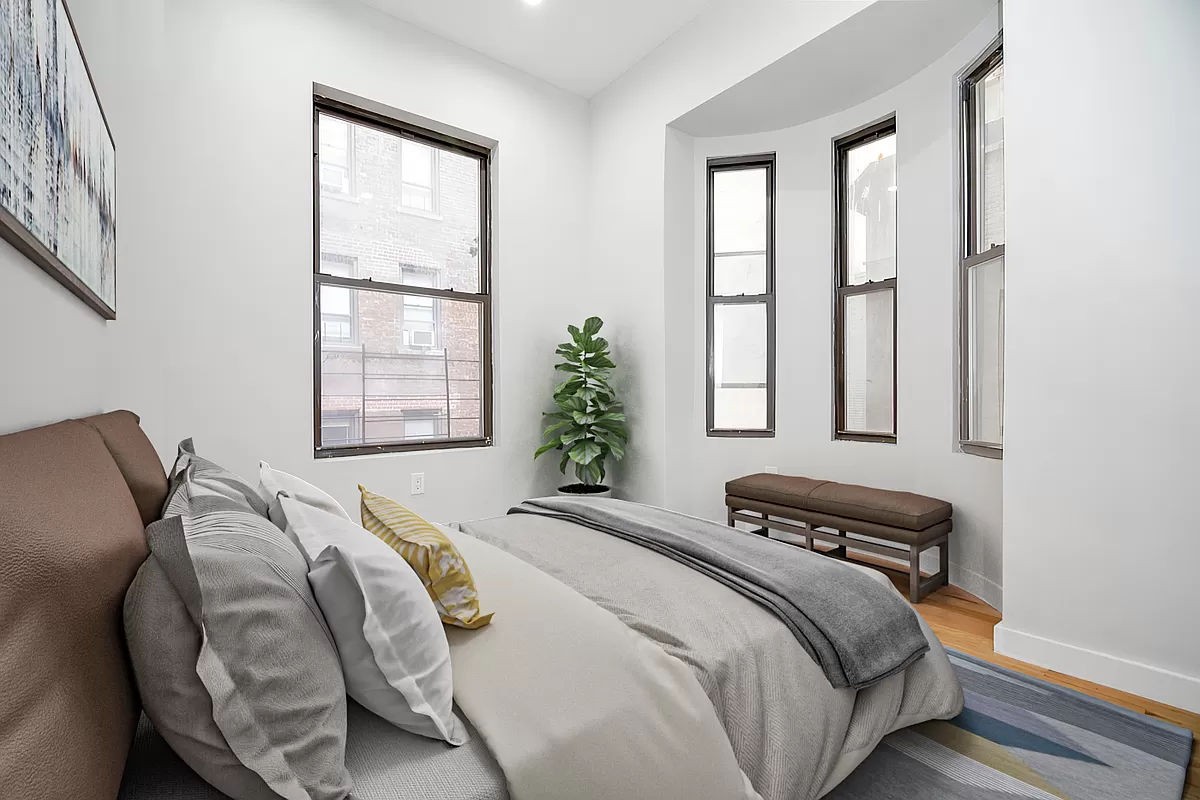 117 West 57th Street 6B, Midtown West, Midtown West, NYC - 2 Bedrooms  
1 Bathrooms  
3 Rooms - 