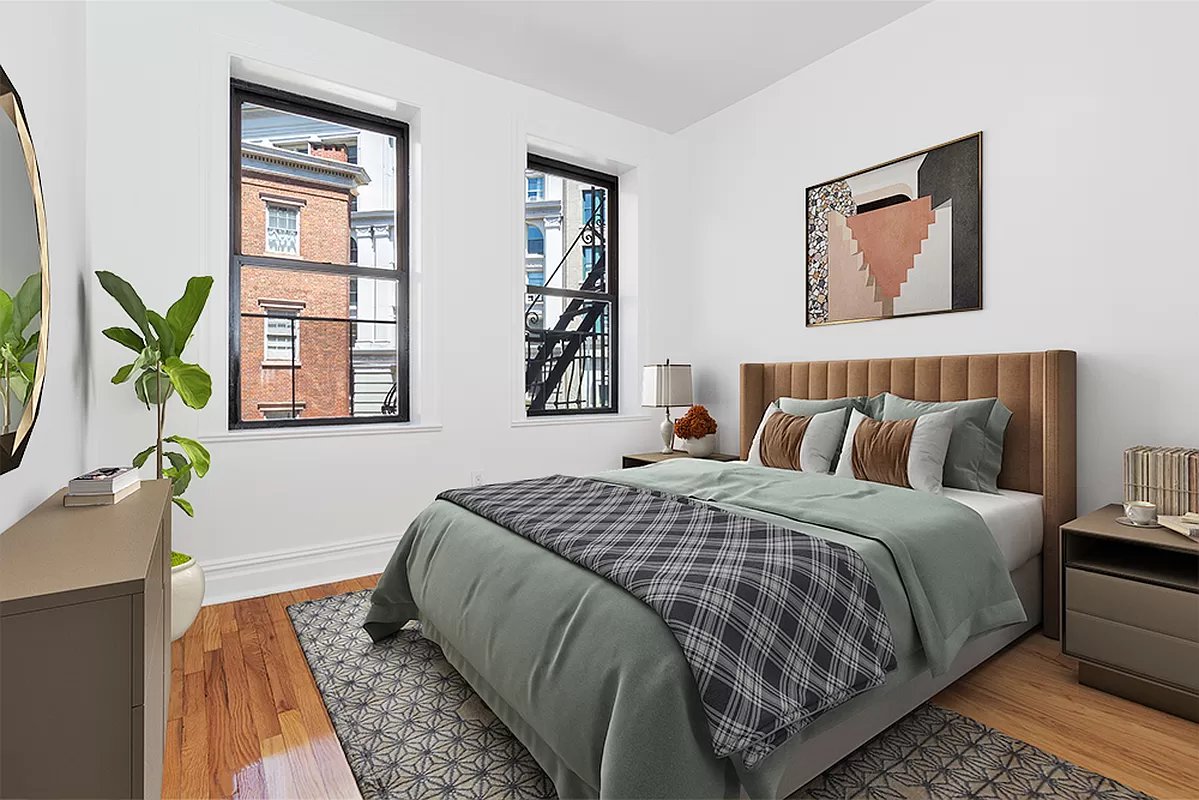 160 Waverly Place 25, West Village, Downtown, NYC - 3 Bedrooms  
1 Bathrooms  
4 Rooms - 
