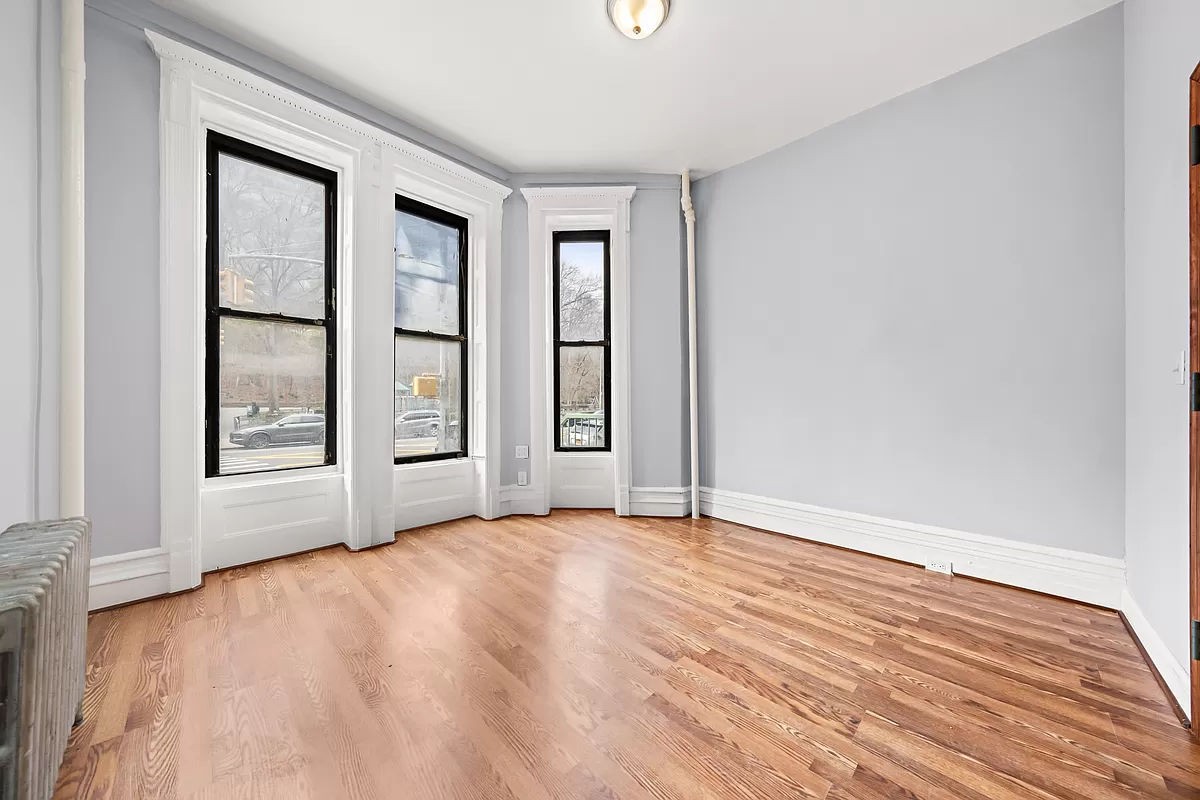 436 St Nicholas Avenue 1, Harlem, Upper Manhattan, NYC - 2 Bedrooms  
1 Bathrooms  
4 Rooms - 