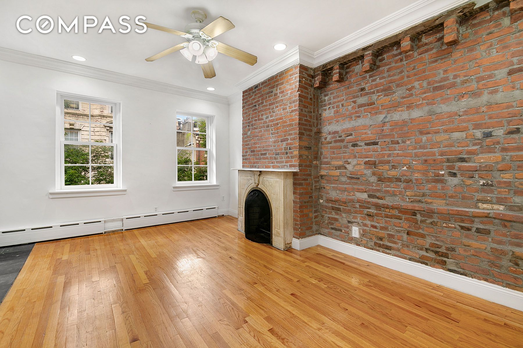 275 West 4th Street 3, West Village, Downtown, NYC - 2 Bedrooms  
1 Bathrooms  
4 Rooms - 