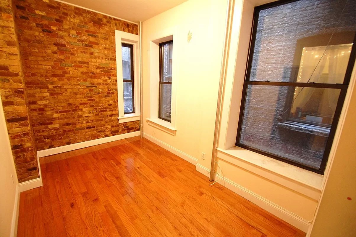 248 Broome Street 4, Lower East Side, Downtown, NYC - 1 Bedrooms  
1 Bathrooms  
1 Rooms - 