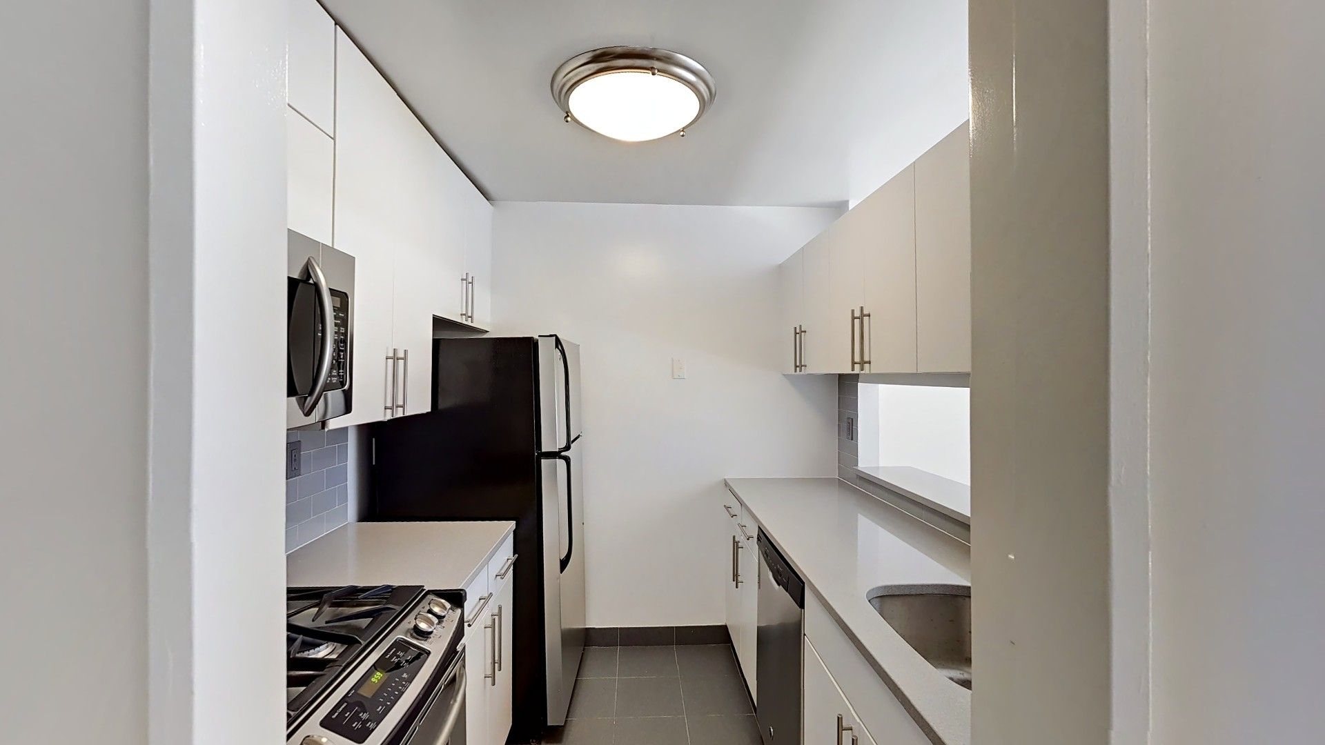 Photo 1 of 260 West 52nd Street 23-A, Midtown West, NYC, $6,616, Web #: 1073206675