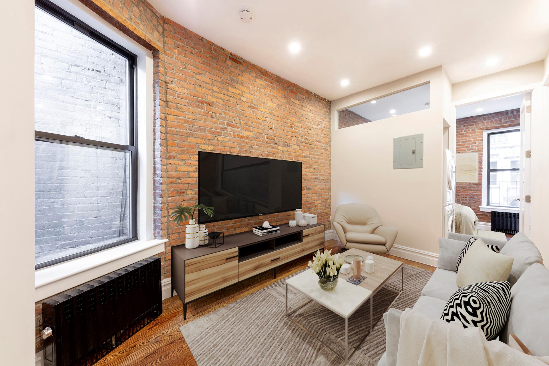 119 Christopher Street 23, West Village, Downtown, NYC - 2 Bedrooms  
1 Bathrooms  
4 Rooms - 